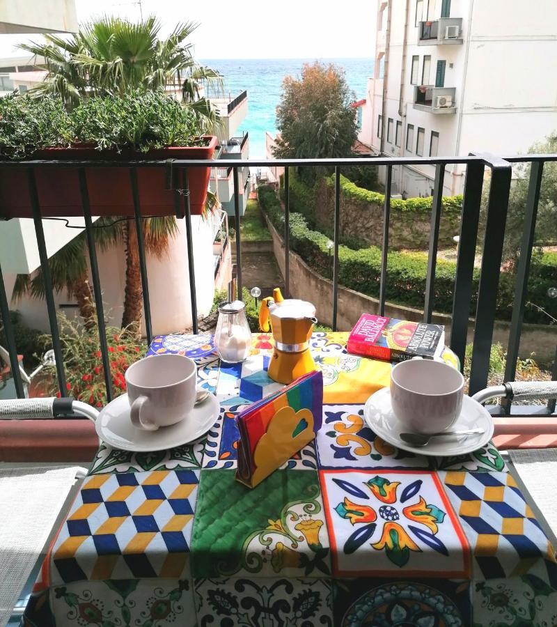 Oltremare Taormina Letojanni Apartment Bagian luar foto